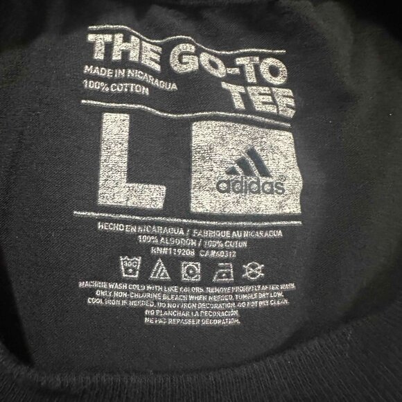 Los Angeles Lakers Adidas Go To Tee Men's Black T Shirt Size Large Lebron James - Picture 3 of 3